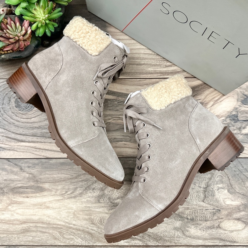 NIB Sole Society Jacenia Lace Up Combat Bootie Suede Faux Fur